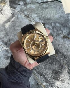 Role_x Oyster perpetual Sky Dweller